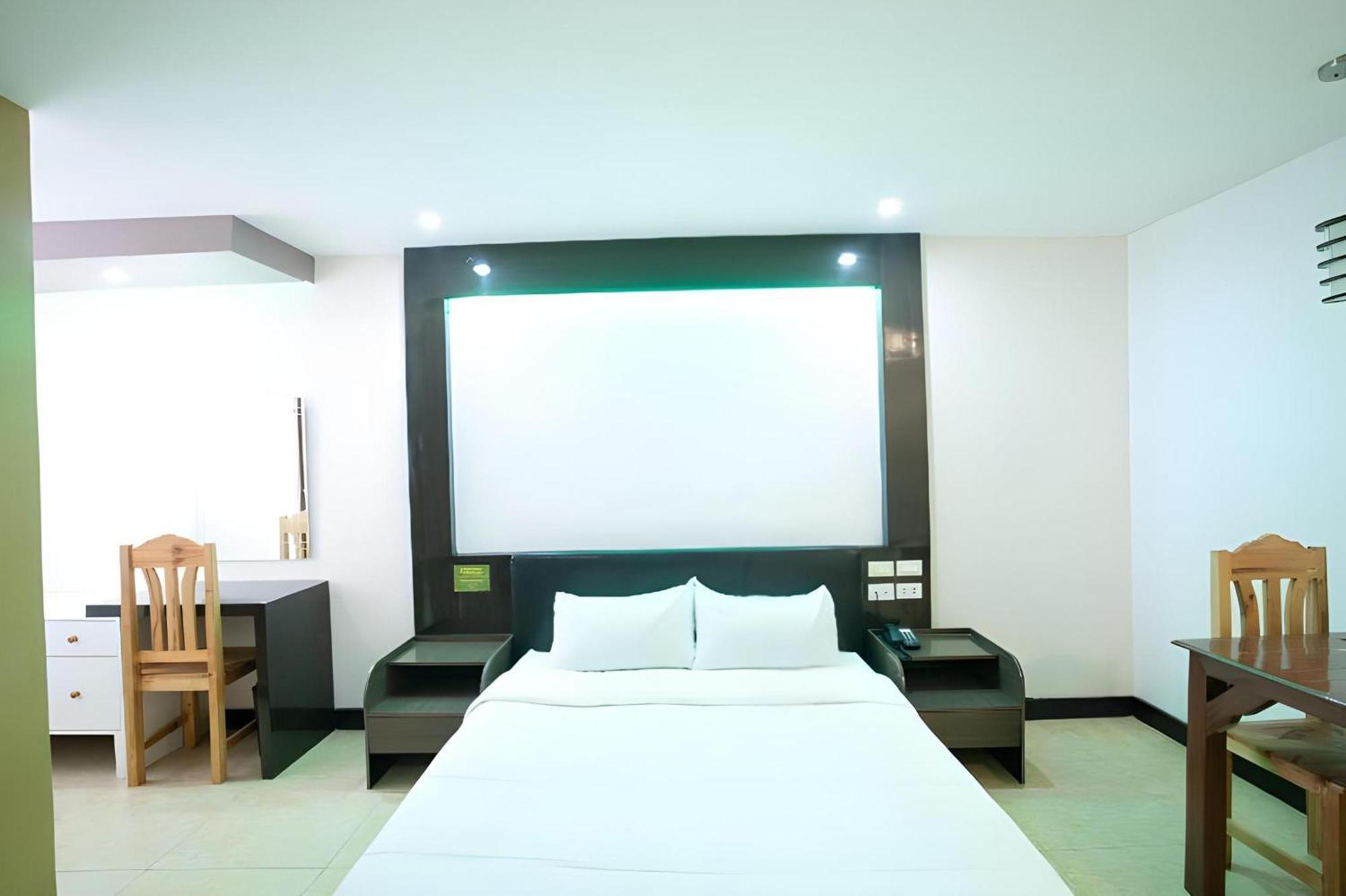 Oyo 195 Ranchotel - Binan Exteriér fotografie