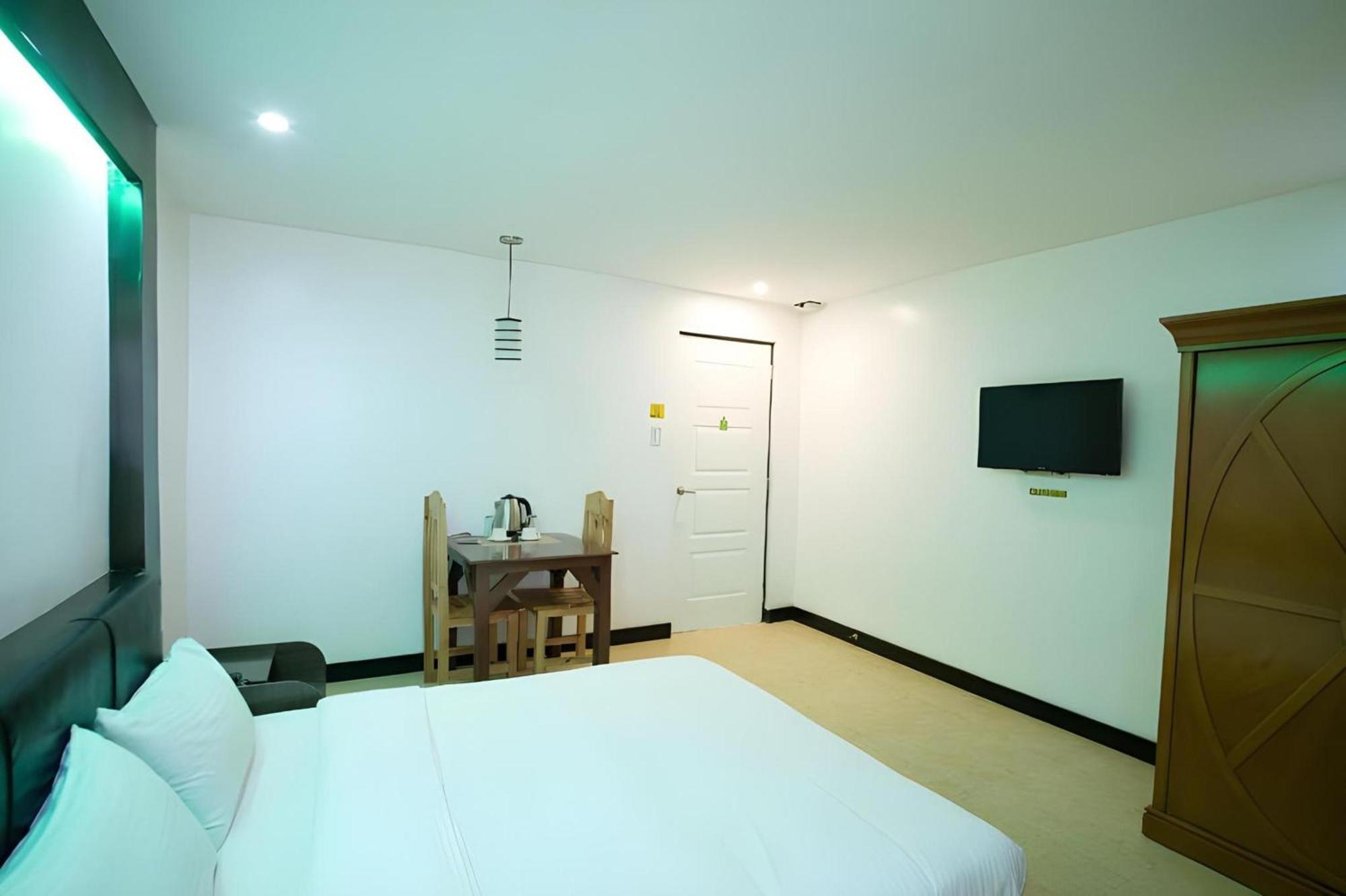 Oyo 195 Ranchotel - Binan Exteriér fotografie