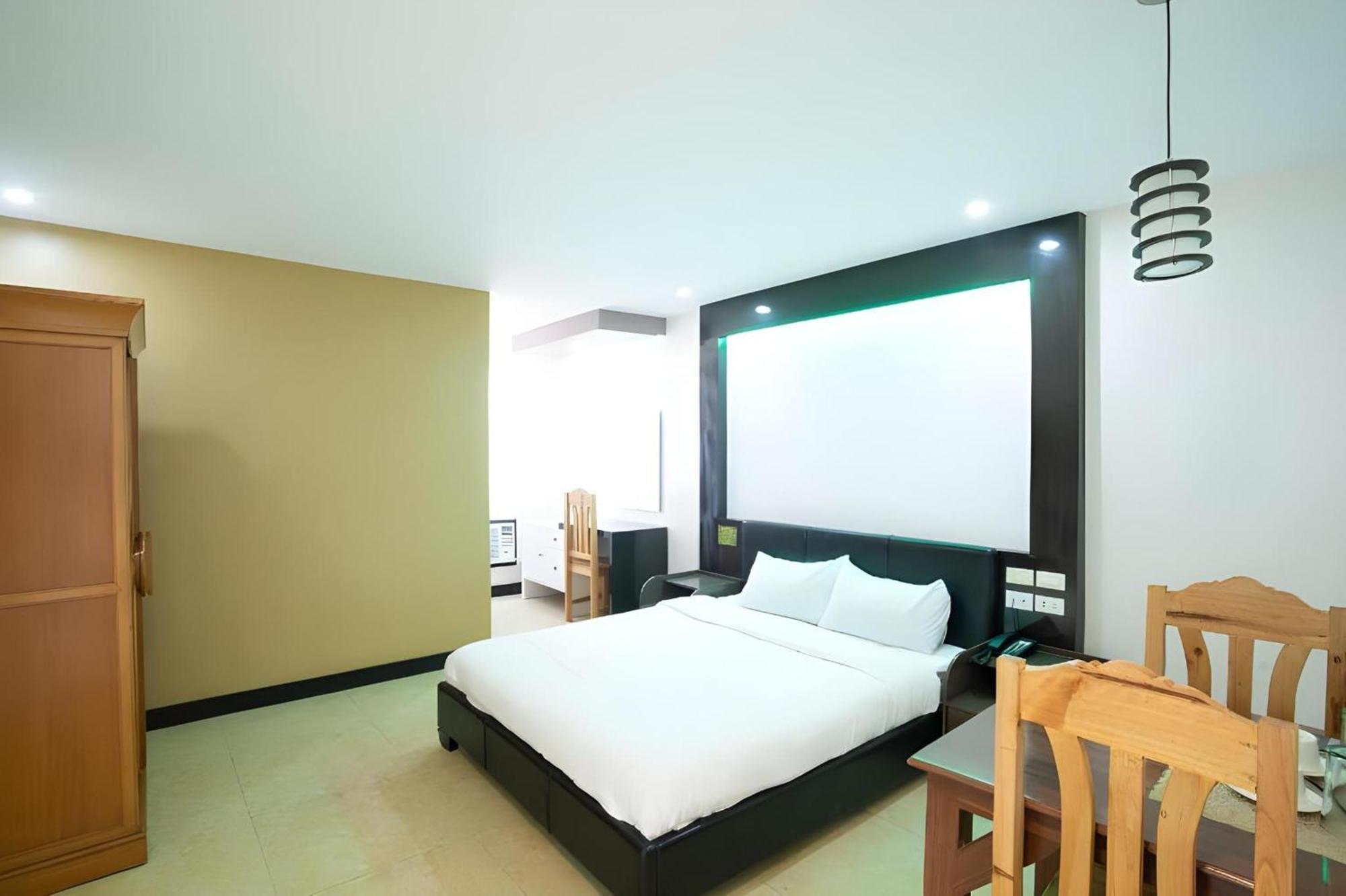 Oyo 195 Ranchotel - Binan Exteriér fotografie